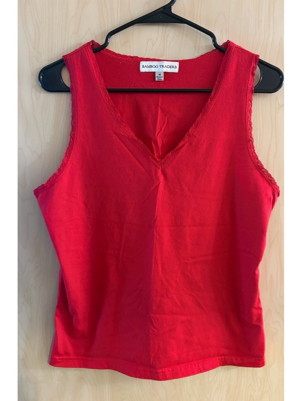 1990s red lace trim sleeveless tank size medium